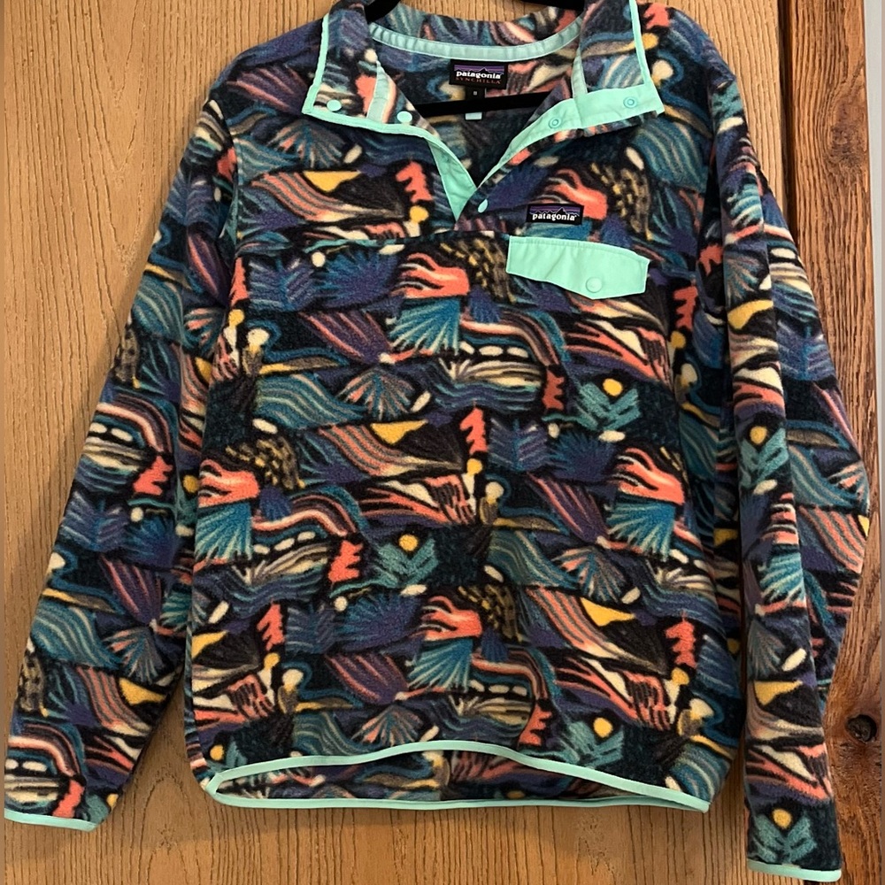Patagonia Women’s Lightweight Synchilla Snap-T Fleece Pullover